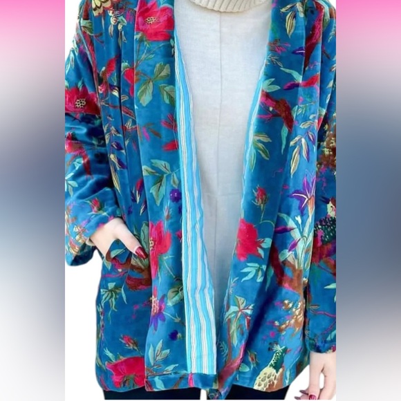 NWT Eleanor James Penny velvet lounge jacket in Kodachrome.